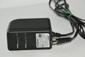 Ad-24esa-01 Brother P-touch Ac Power Adapter 9v 2a For Ptouch Ad24 Genuine